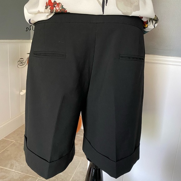 Express Editor Shorts - Picture 3 of 10